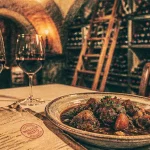 Meilleurs restaurants Dijon 2026 : table avec bœuf bourguignon à Dijon