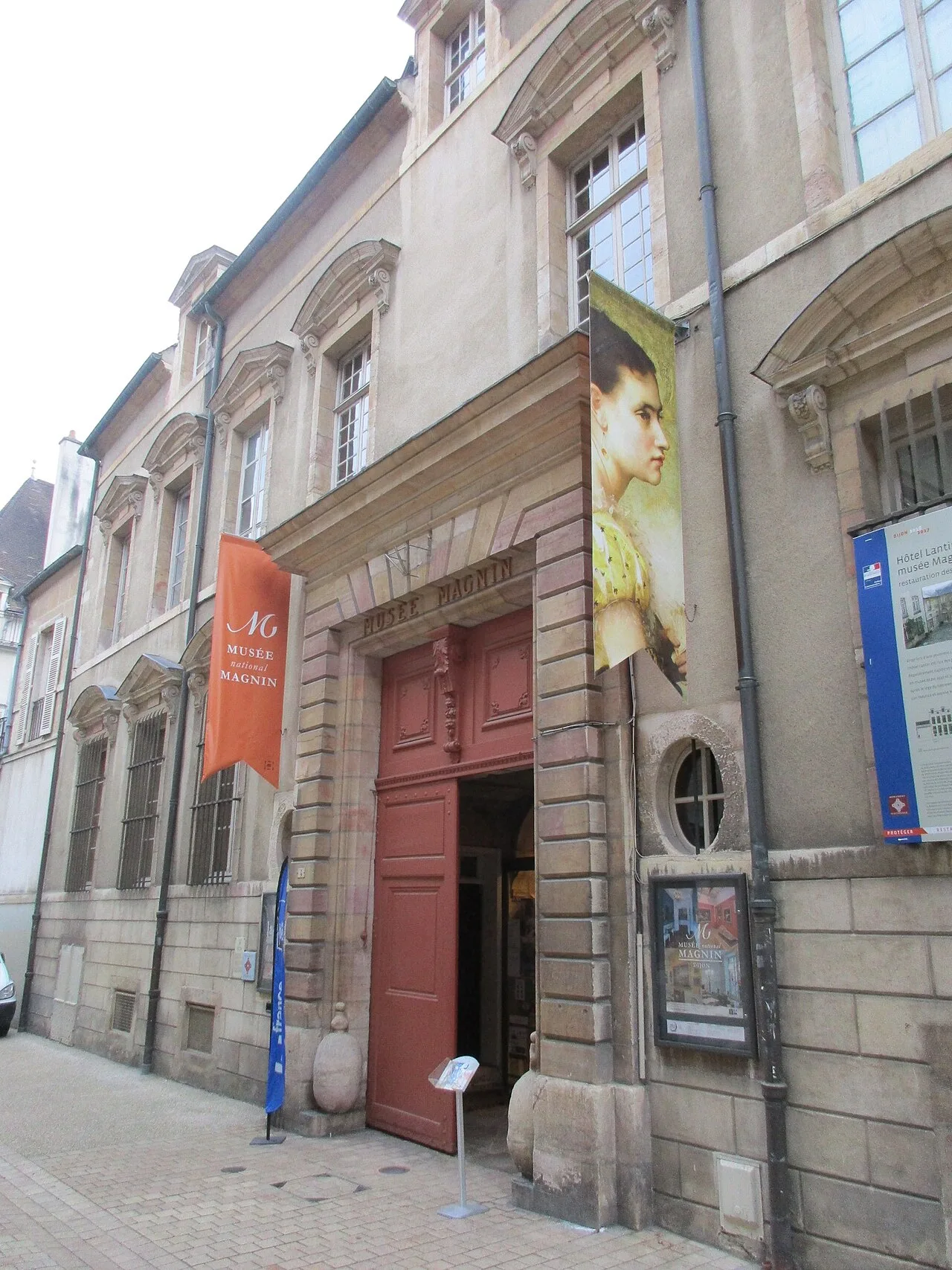 Façade de l’hôtel Lantin, musée Magnin